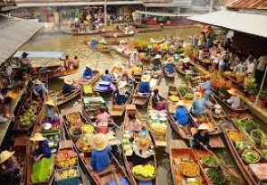 Floating Markets of Damnoen Saduak Cruise Half-Day